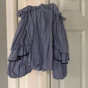 Super cute off the shoulder bubble sleeve top!